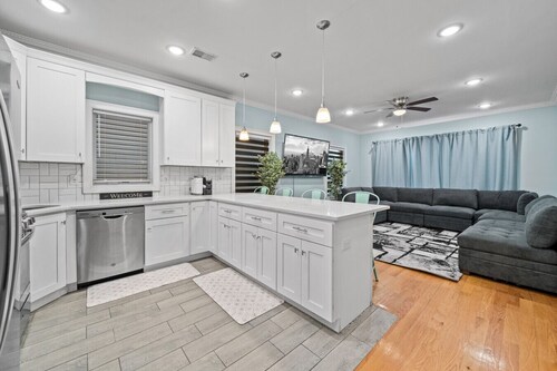 *NEW | Skyline Haven: Luxury | 15 mins to NYC