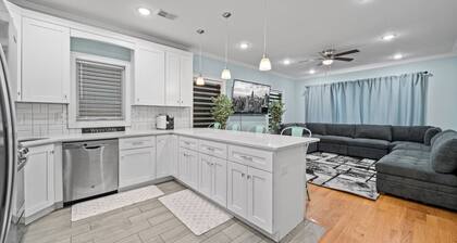 *NEW | Skyline Haven: Luxury | 15 mins to NYC