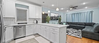 *NEW | Skyline Haven: Luxury | 15 mins to NYC