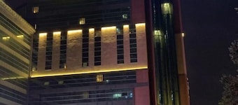Yinzuo Wendu Hotel (Weihai Wendeng Kunyu Road Baida Plaza)