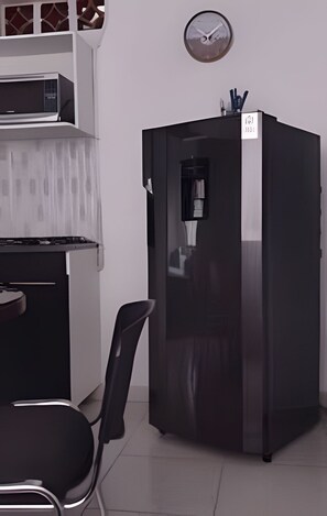 Apartamento básico, vistas a la ciudad | Interior