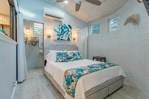 2 bedrooms, desk, iron/ironing board, free WiFi - Charming 2-bd condo in lovely Christiansted w/ Beach access, Golf, Pickleball + (Christiansted)