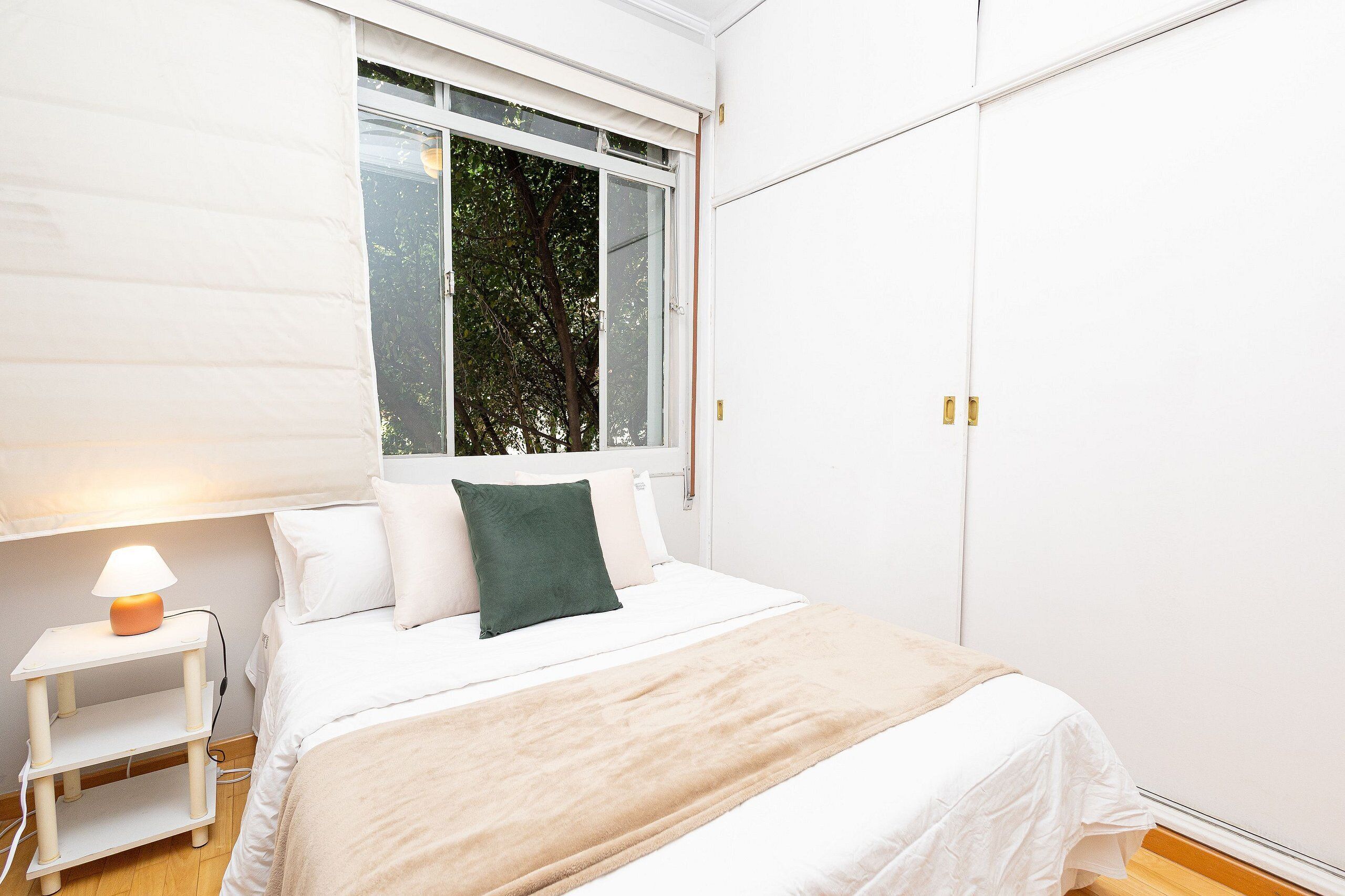 3 bedrooms, iron/ironing board, Internet, bed sheets