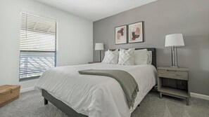 Bureau, fer et planche à repasser, Wi-Fi, literie fournie