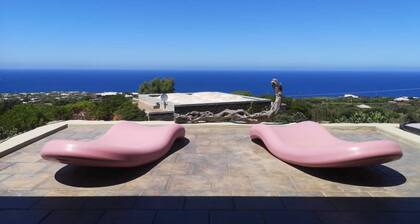 The Selfish Carob: dammuso Calypso