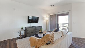 Smart TV - Landing | Stylish 2BD, Gym (North Las Vegas)