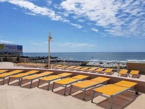 Terrace/patio - Oceanview Comfy Queen Boardwalk Gem (Atlantic City)
