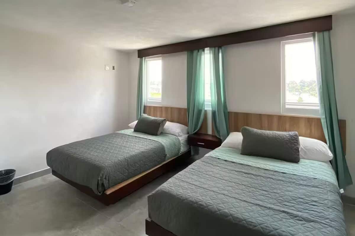 Departamento familiar | Tabla de planchar con plancha y wifi gratis