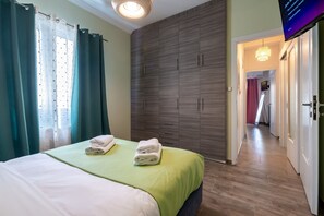 Apartamento Confort, balcón | 2 dormitorios, cortinas opacas, tabla de planchar con plancha