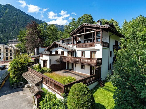 Jardin du Parc Mont Blanc- Alpine Style apartment in the Heart of Chamonix