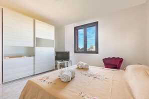 2 chambres, fer et planche Ă repasser, accĂšs Internet