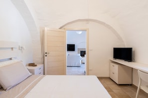3 bedrooms, iron/ironing board, WiFi