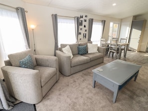 Living area - Blossom Vale Lodge (Evesham)