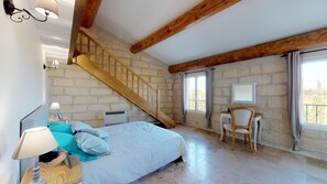 1 slaapkamer, een strijkplank/strijkijzer, wifi, beddengoed