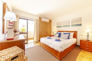 1 chambre, fer et planche Ă repasser, Wi-Fi gratuit, draps fournis