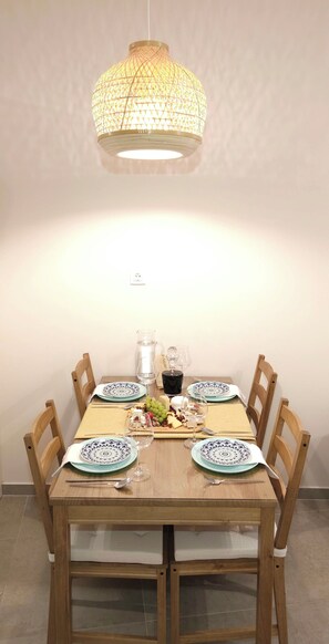 Dining - Aeraki Luxury Apartment - 2 bedroom apt. in Kalymnos - 400m from Kantouni Beach (Kalymnos)