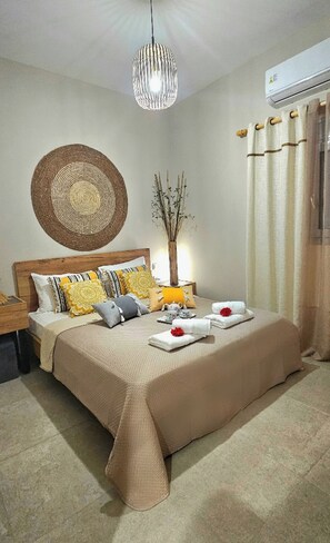 2 bedrooms, iron/ironing board, WiFi, bed sheets - Aeraki Luxury Apartment - 2 bedroom apt. in Kalymnos - 400m from Kantouni Beach (Kalymnos)