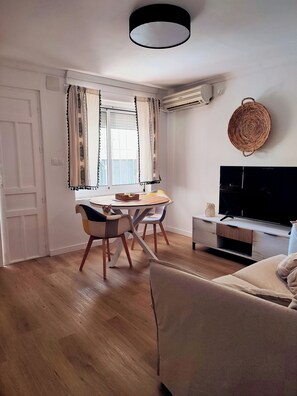 Smart TV - La Casita, 2 min walk from the beach! (Santa Pola)