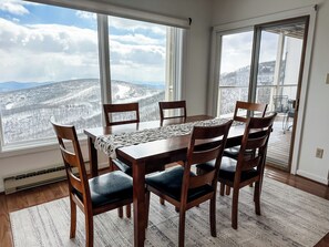 Dining - Overlook 180 degree views w/Peloton! (Wintergreen Resort)