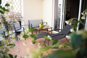 Terrace/patio - Oktò apartments Milazzo: Studio apartment with terrace (Milazzo)