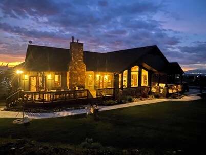 Welcome to your ultimate mountain escape at the base of a beautiful canyon.
