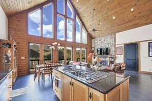 Interior - Epic Mtn Views/Near AVL/Deck/Firepit/Modern Cabin (Fairview)
