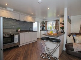 Dishwasher, cookware/dishes/utensils