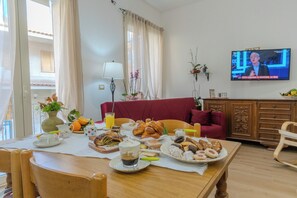 32-inch TV with cable channels - CasaBlanc (Santa Teresa di Riva)