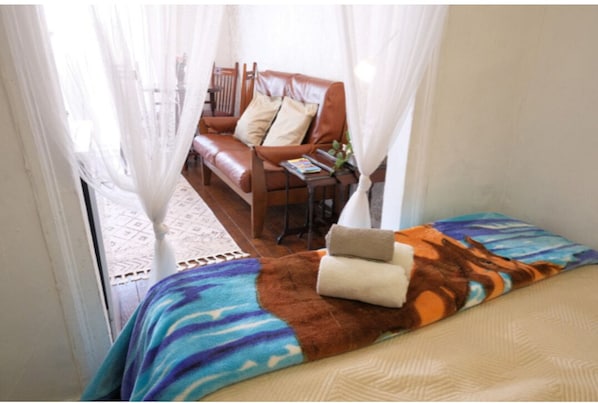 2 bedrooms, iron/ironing board, WiFi, bed sheets - Apartment in the heart of the Alfama district (Lisboa)