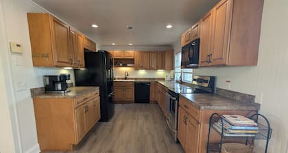 Watauga Flats Farm â A Working Farm Stay with Rustic Charm & Modern Comfort!