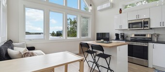 Cozy Bells Cove Retreat – Stylish Loft with Harbour Views & Walkability