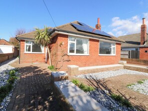 Property grounds - 38 Clive Avenue (Lytham St. Anne's)