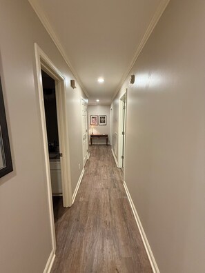 Interior - Spacious 5 bedroom house perfect for large families in gorgeous Oxford! (Oxford)