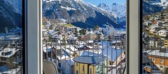 Four Bedroom Apartment With Mountain View
