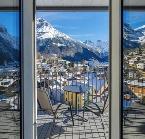 Interior - Four Bedroom Superior Apartment With Mountain View and Terrace (Engelberg)