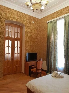 Chambre Deluxe double, vue sur la ville | Accès au Wi-Fi (inclus)