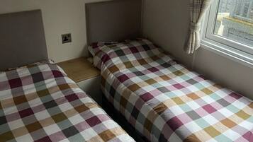 2 kamar tidur, Wi-Fi gratis, dan seprai linen