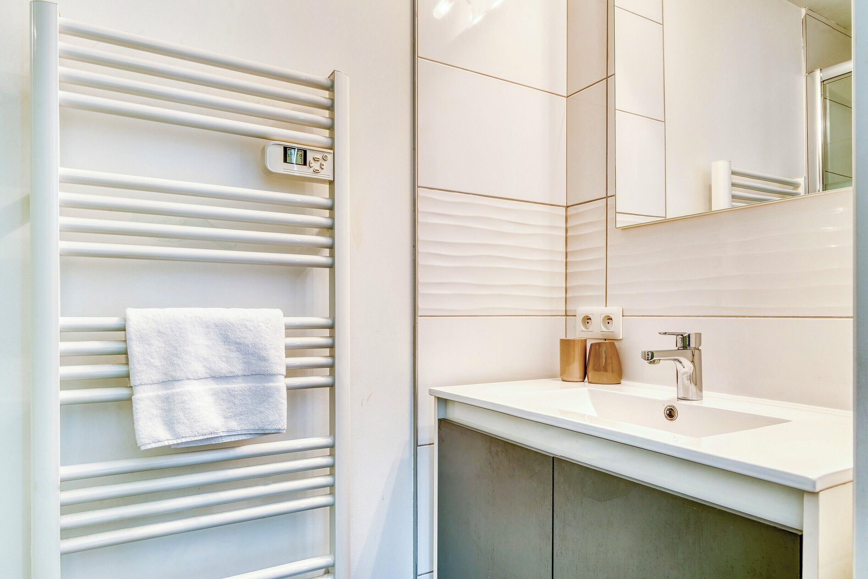 Douche, sèche-cheveux