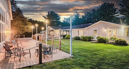 Deer Run Retreat W/ Indoor Pool & Hot Tub