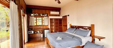 1 多间卧室、旅行婴儿床、WiFi、床单