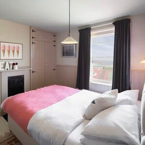 Casa | 3 quartos, Wi-Fi de cortesia, roupa de cama