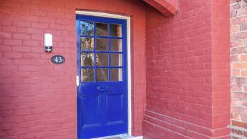 Cottage | Exterior detail