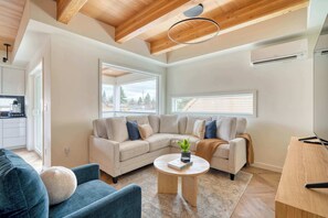 Téléviseur, bureau