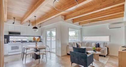 Designer Townhome in Alberta Arts + In-Law Suite
