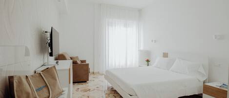 4 slaapkamers, een strijkplank/strijkijzer, gratis wifi, beddengoed