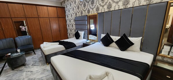 In-room safe, desk, laptop workspace, free WiFi - Red Fort Hotel Gulberg (Lahore)