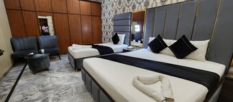 Red Fort Hotel Gulberg