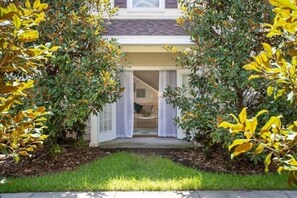 Exterior - Minutes to Disney World and Universal! Dogs Allowed, Large Pool! June Discounts! (Kissimmee)