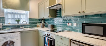Dunlin Cottage - Two Bedroom House, Sleeps 4