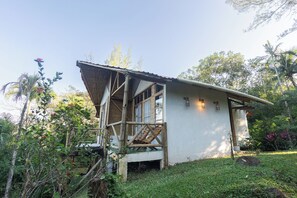 Hytte – basic, 2 soverom, balkong | Sengetøy